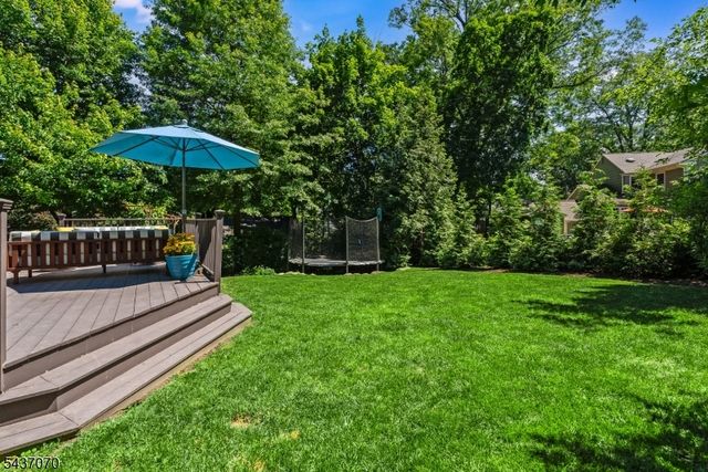 40 Collinwood Rd, Maplewood Twp., NJ 07040