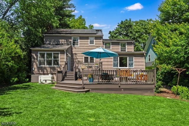 40 Collinwood Rd, Maplewood Twp., NJ 07040
