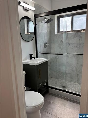 400 Fairview Avenue 1H, Fort Lee, NJ 07024