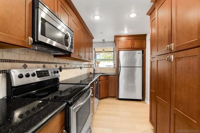 1994 Diamond 2, San Diego, CA 92109
