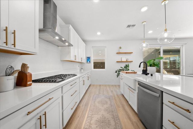 2702 Mossy Creek St, Sacramento, CA 95833