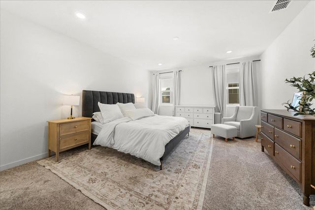 2702 Mossy Creek St, Sacramento, CA 95833