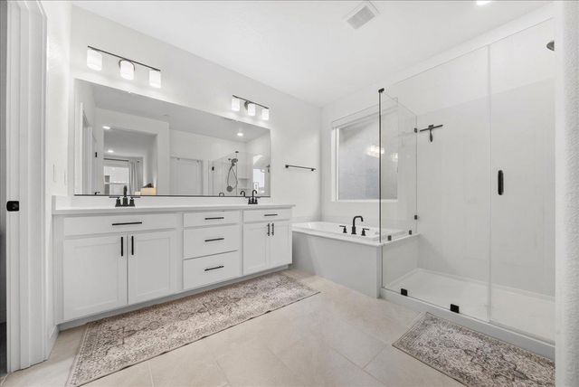 2702 Mossy Creek St, Sacramento, CA 95833