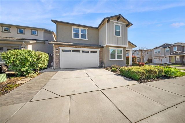 2702 Mossy Creek St, Sacramento, CA 95833