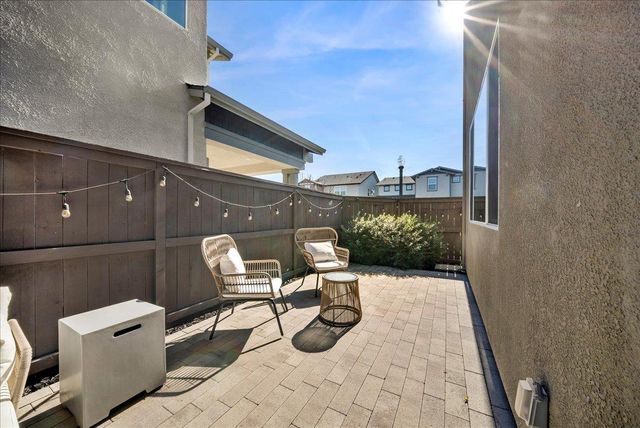 2702 Mossy Creek St, Sacramento, CA 95833