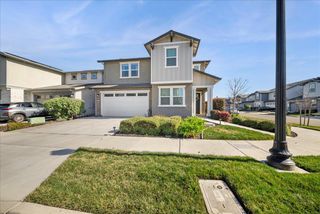 2702 Mossy Creek St, Sacramento, CA 95833