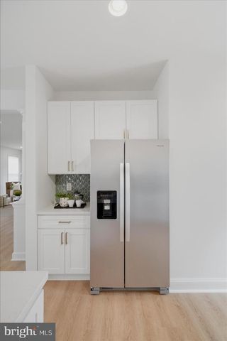 1813 N GREENLEESE DR N, Frederick, MD 21701