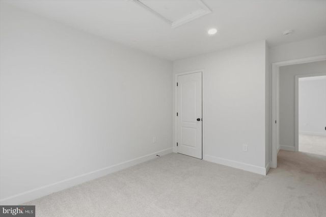 1813 N GREENLEESE DR N, Frederick, MD 21701