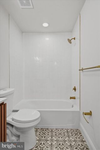 1813 N GREENLEESE DR N, Frederick, MD 21701