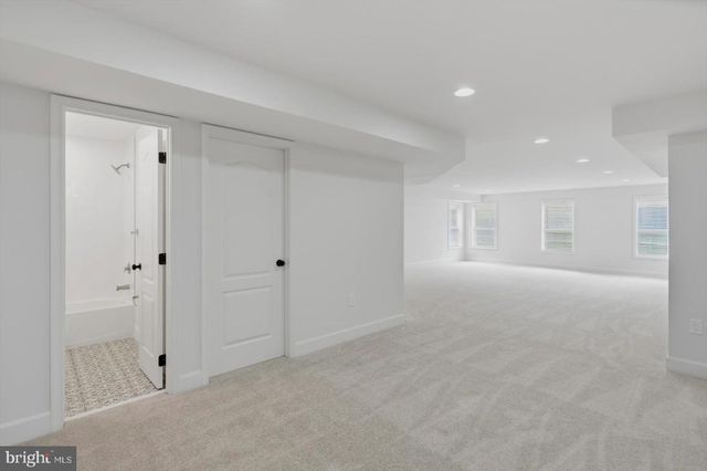 1813 N GREENLEESE DR N, Frederick, MD 21701
