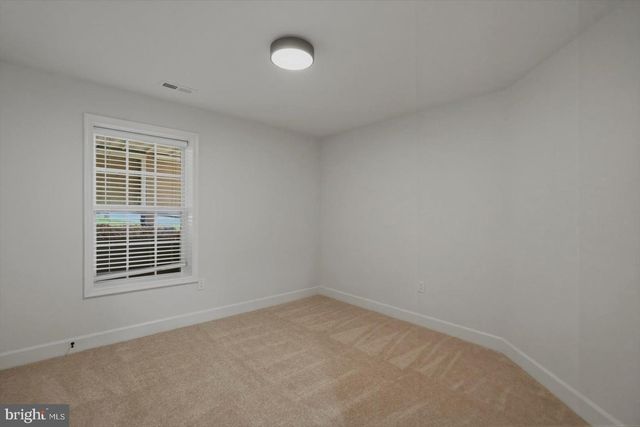 1813 N GREENLEESE DR N, Frederick, MD 21701