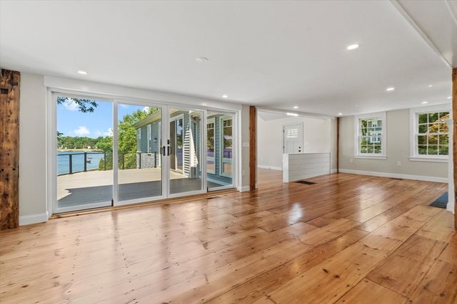 473 Main Street, Amesbury, MA 01913