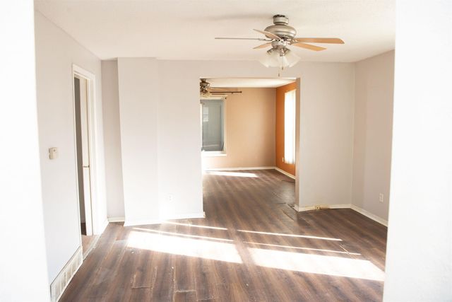 332 Newell Street, Waterloo, IA 50703