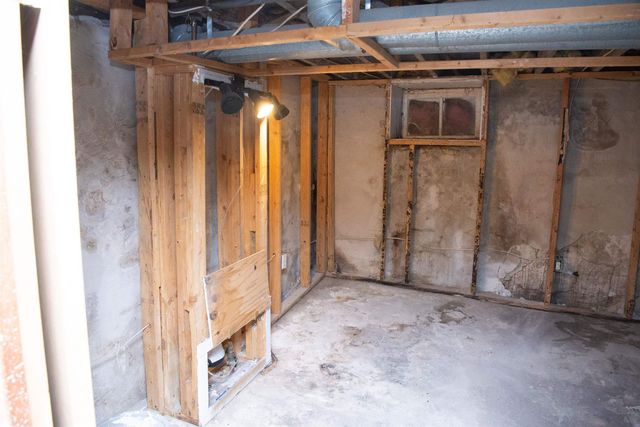 332 Newell Street, Waterloo, IA 50703