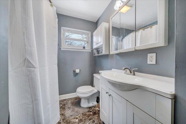 4644 Desi RD, Roanoke, VA 24017