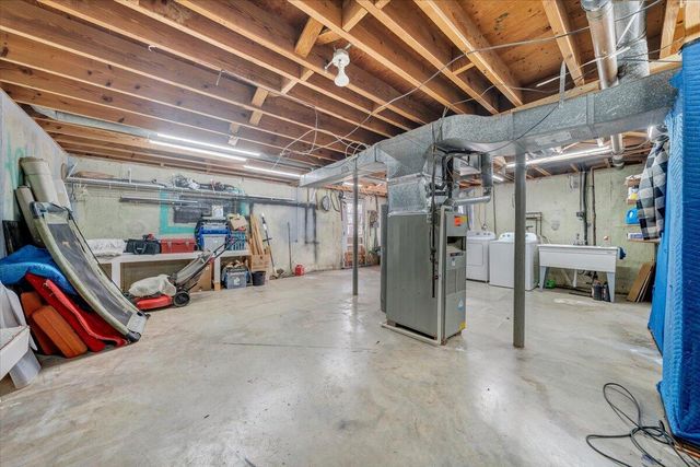 4644 Desi RD, Roanoke, VA 24017