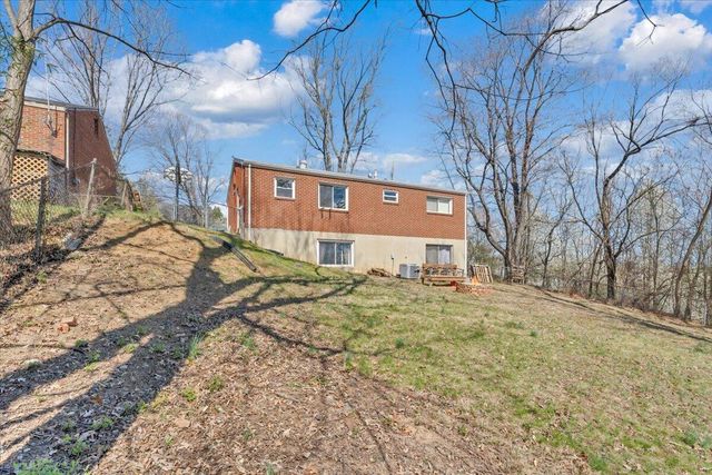 4644 Desi RD, Roanoke, VA 24017