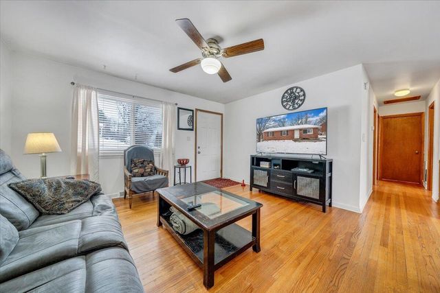 4644 Desi RD, Roanoke, VA 24017