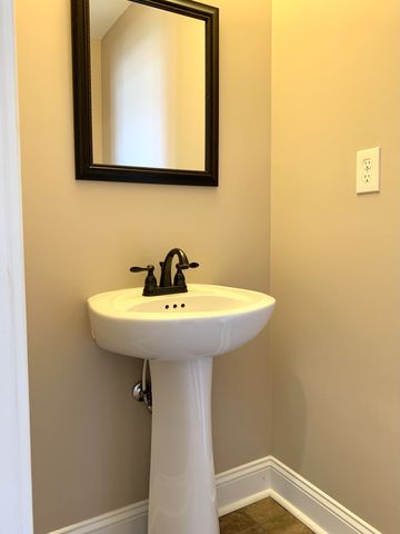 3488 Sikorsky Ln, Clarksville, TN 37042