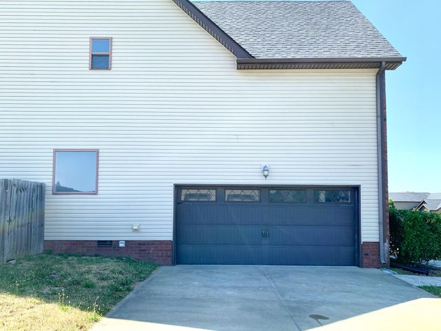3488 Sikorsky Ln, Clarksville, TN 37042