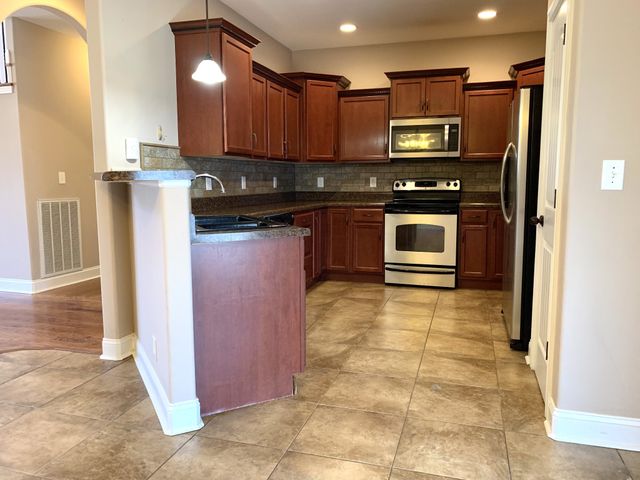3488 Sikorsky Ln, Clarksville, TN 37042