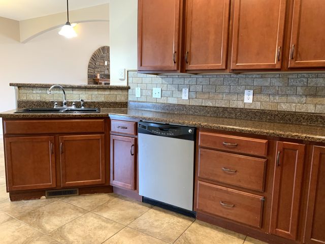 3488 Sikorsky Ln, Clarksville, TN 37042