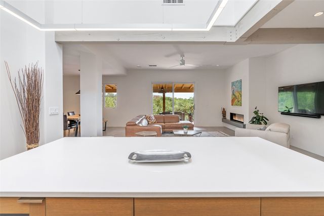 1667 Sentiero Della Villa, Santa Fe, NM 87506