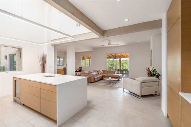 1667 Sentiero Della Villa, Santa Fe, NM 87506