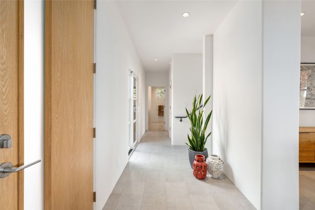 1667 Sentiero Della Villa, Santa Fe, NM 87506
