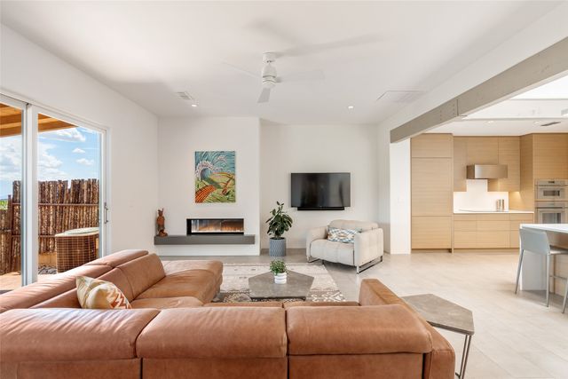 1667 Sentiero Della Villa, Santa Fe, NM 87506