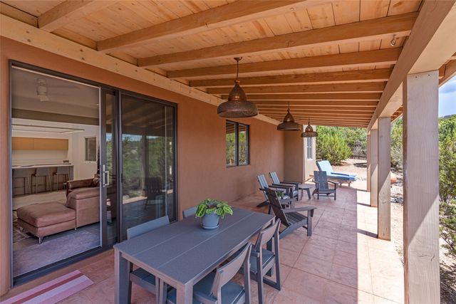 1667 Sentiero Della Villa, Santa Fe, NM 87506