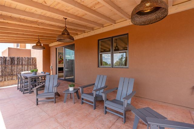 1667 Sentiero Della Villa, Santa Fe, NM 87506