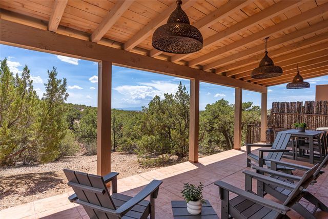 1667 Sentiero Della Villa, Santa Fe, NM 87506