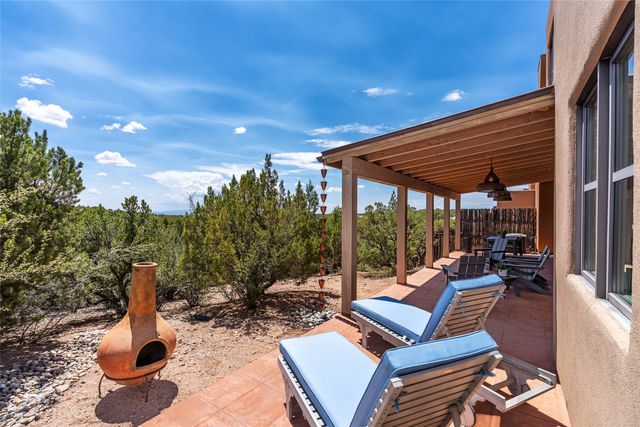 1667 Sentiero Della Villa, Santa Fe, NM 87506