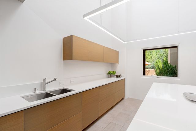 1667 Sentiero Della Villa, Santa Fe, NM 87506
