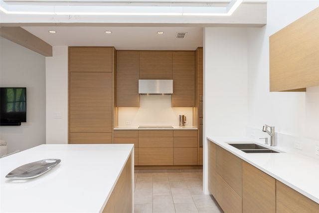 1667 Sentiero Della Villa, Santa Fe, NM 87506