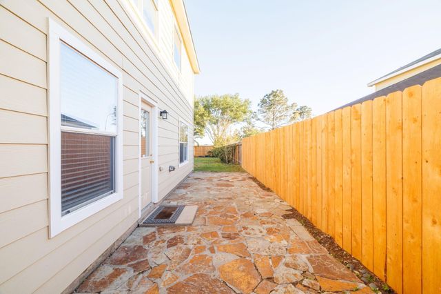 8318 Tartan Court, Rosharon, TX 77583