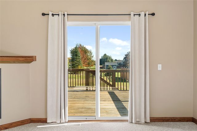 1002 Northpark Boulevard, Huxley, IA 50124