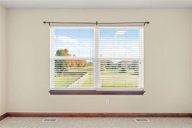 1002 Northpark Boulevard, Huxley, IA 50124