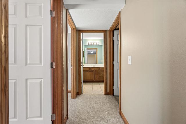 1002 Northpark Boulevard, Huxley, IA 50124