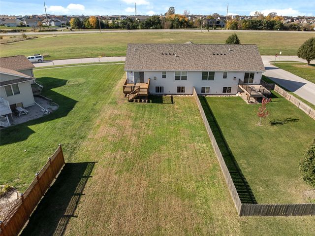 1002 Northpark Boulevard, Huxley, IA 50124