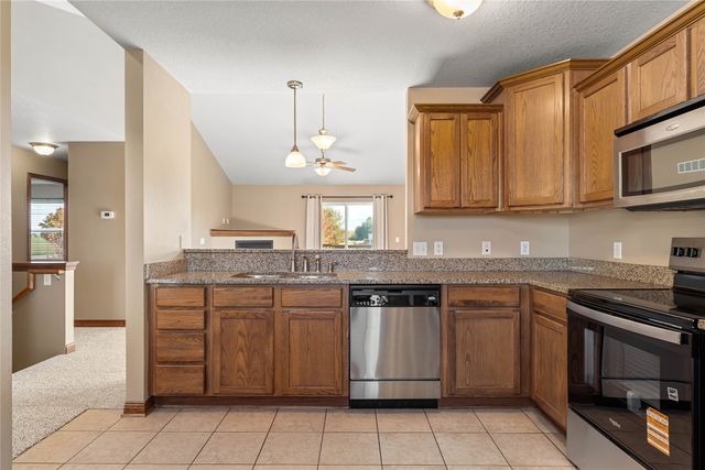 1002 Northpark Boulevard, Huxley, IA 50124