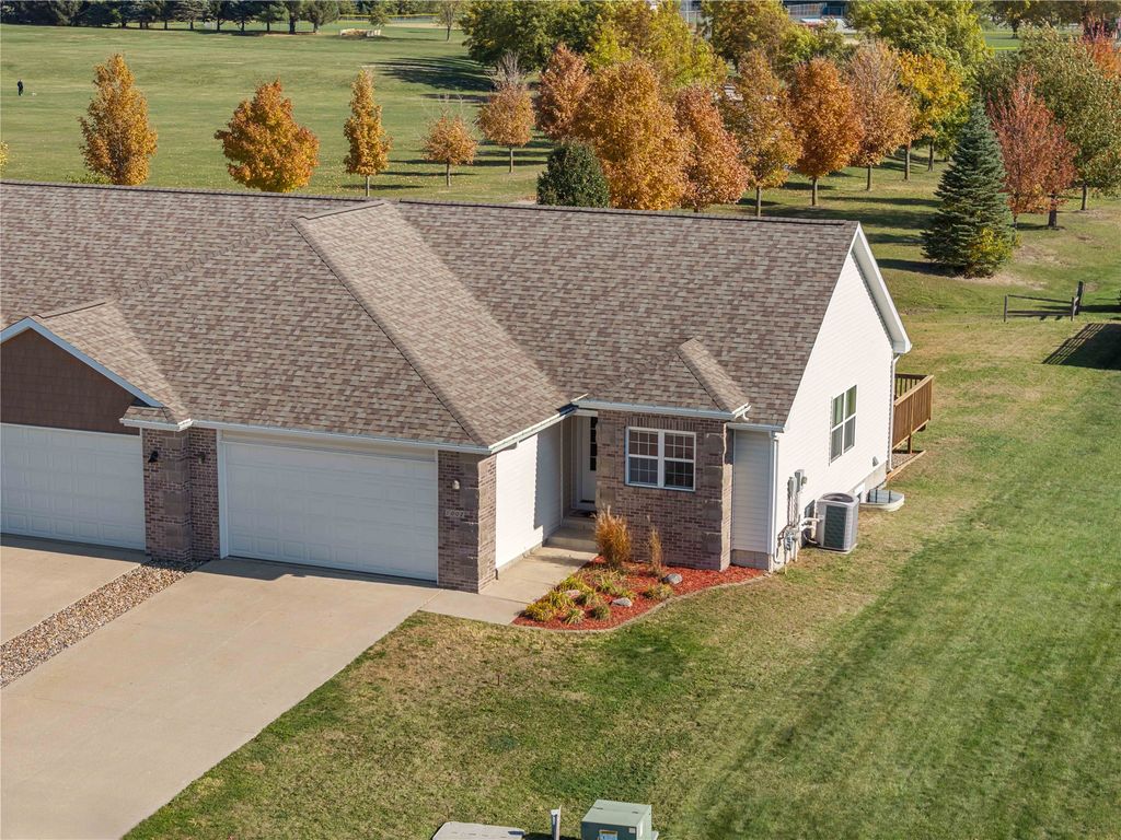 1002 Northpark Boulevard, Huxley, IA 50124