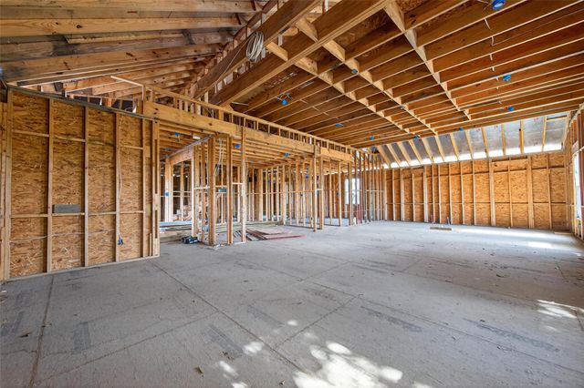 449 County Road 3566, Cleveland, TX 77327