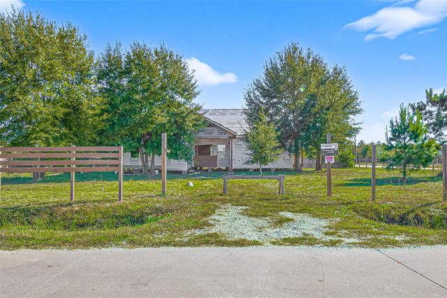449 County Road 3566, Cleveland, TX 77327