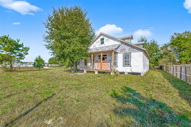 449 County Road 3566, Cleveland, TX 77327