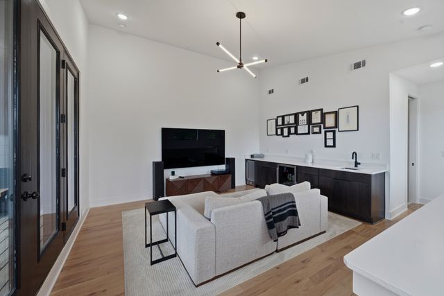 607B Moore Ave, Nashville, TN 37203