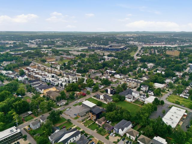 607B Moore Ave, Nashville, TN 37203