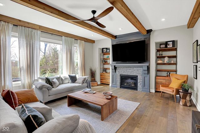 5658 Bentbrook Drive, Bargersville, IN 46106