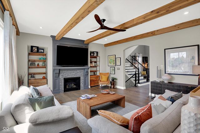 5658 Bentbrook Drive, Bargersville, IN 46106